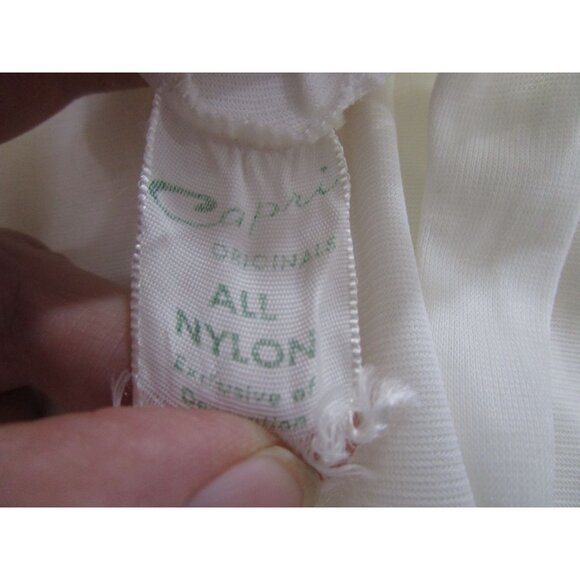 Vintage All Nylon White Lace Nightgown Robe Set M/L Capri Originals 1970s GUC - Picture 15 of 15
